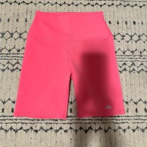 7” Alo Biker Shorts